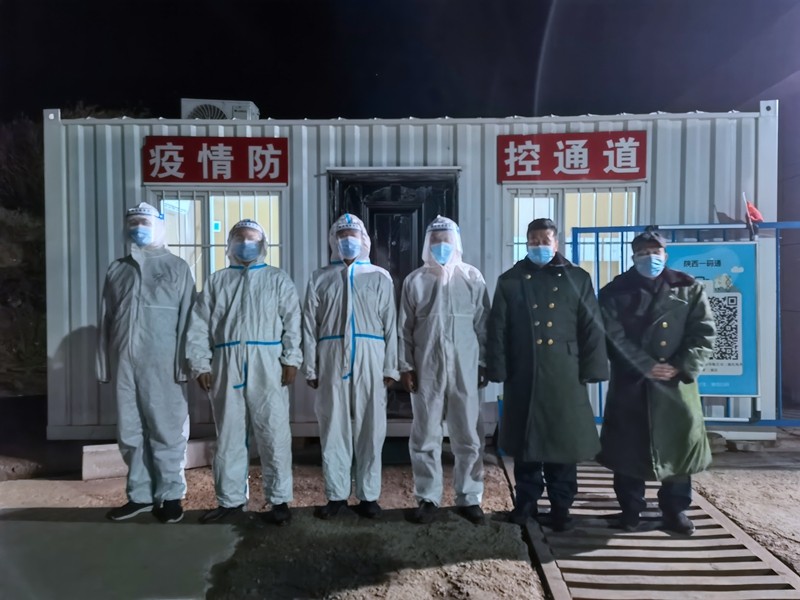 211669020853444558.jpeg 疫情防控一線_副本.jpg