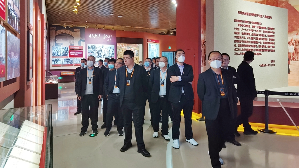 251679729904976892.jpeg 參觀延安革命紀念館.jpeg