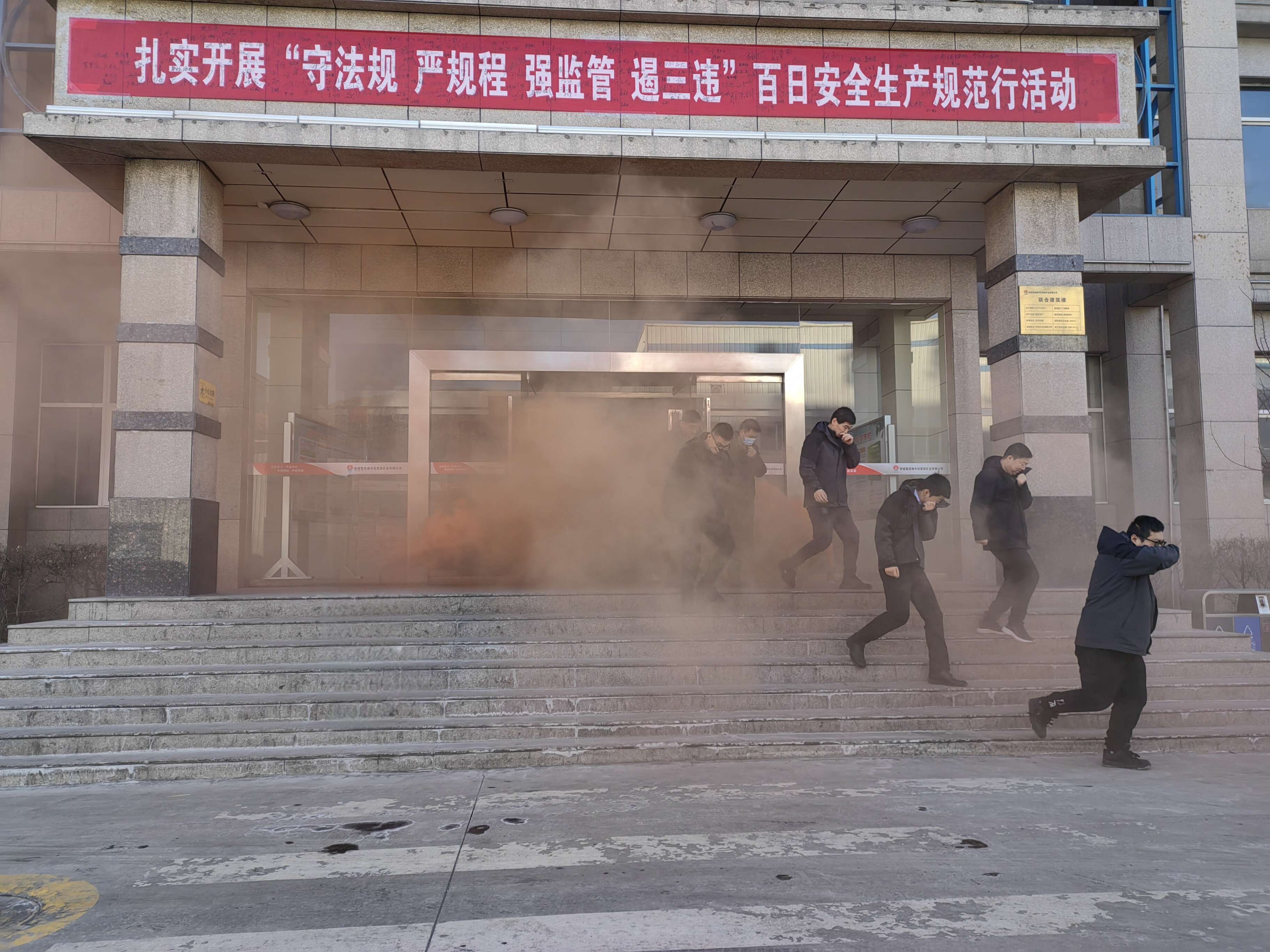 201703031680502835.jpeg HQM_ESH_@XGJP5UY9@ZXV_D.jpg