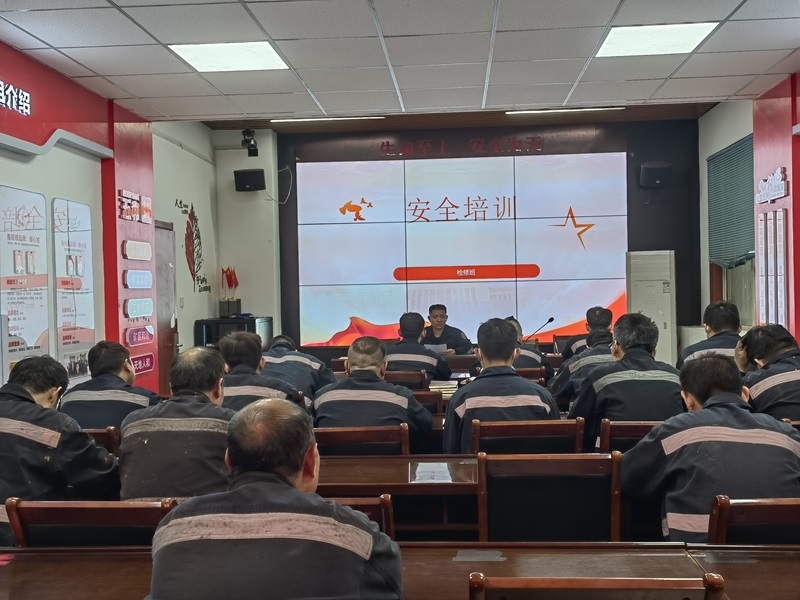 馬曉東-班組長上臺.jpg