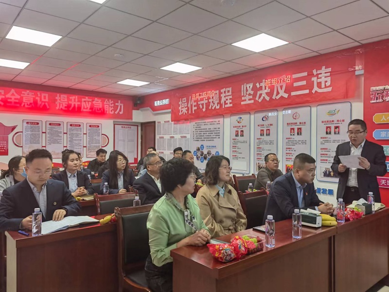 301711771320390319.jpeg 家庭教育道德講堂(張思瑞致辭)1.jpg