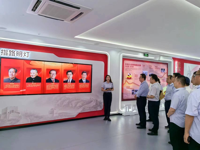 參觀黨風廉政建設基地.jpg